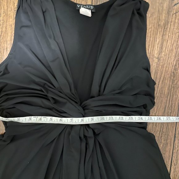 Venus - mini black dress - size medium - Picture 8 of 11
